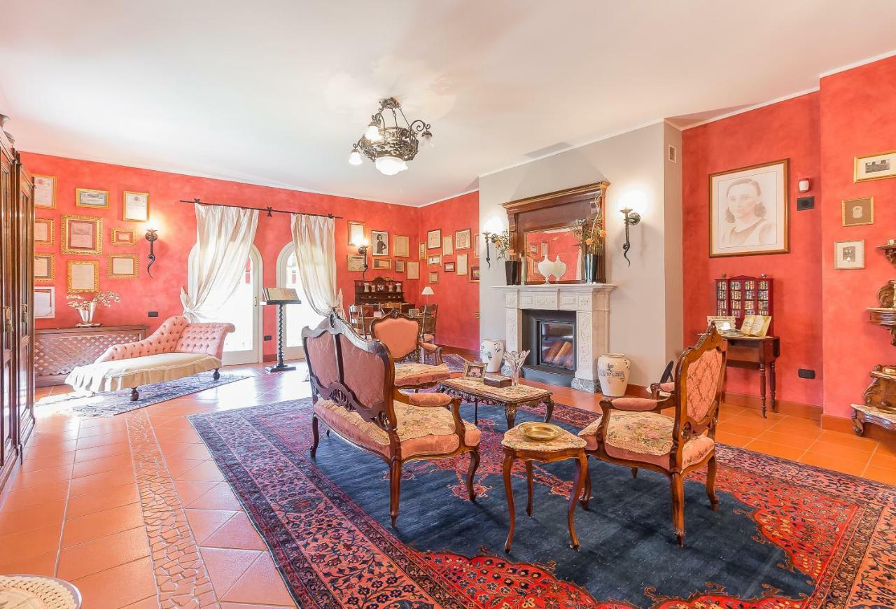 Tenuta Pian D'Attesio - Agriturismo Castelletto Soprano Eksteriør billede