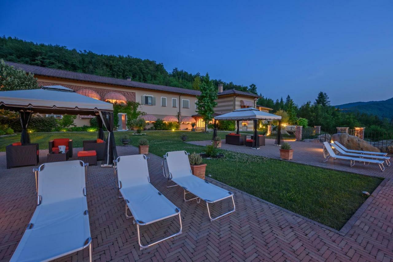 Tenuta Pian D'Attesio - Agriturismo Castelletto Soprano Eksteriør billede